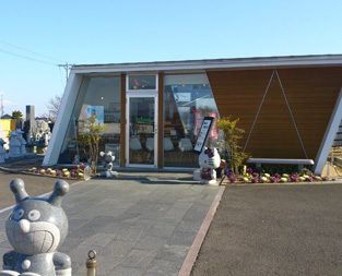 展示場 正面